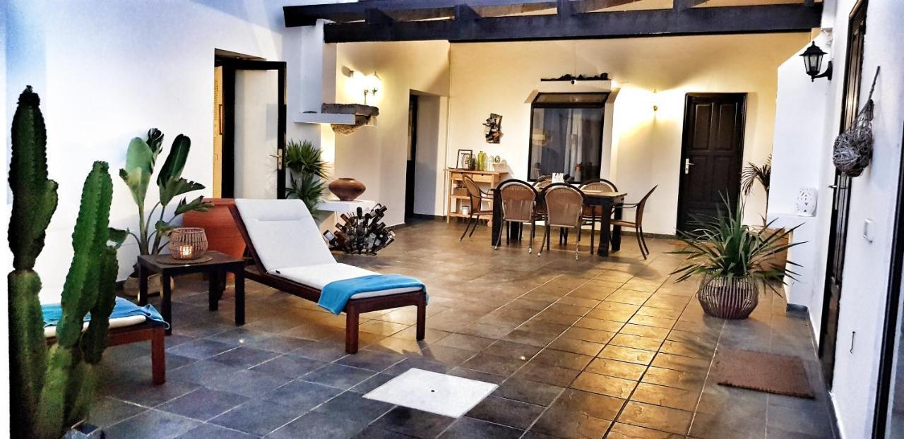 B&B La Mimosa Тегисе Экстерьер фото